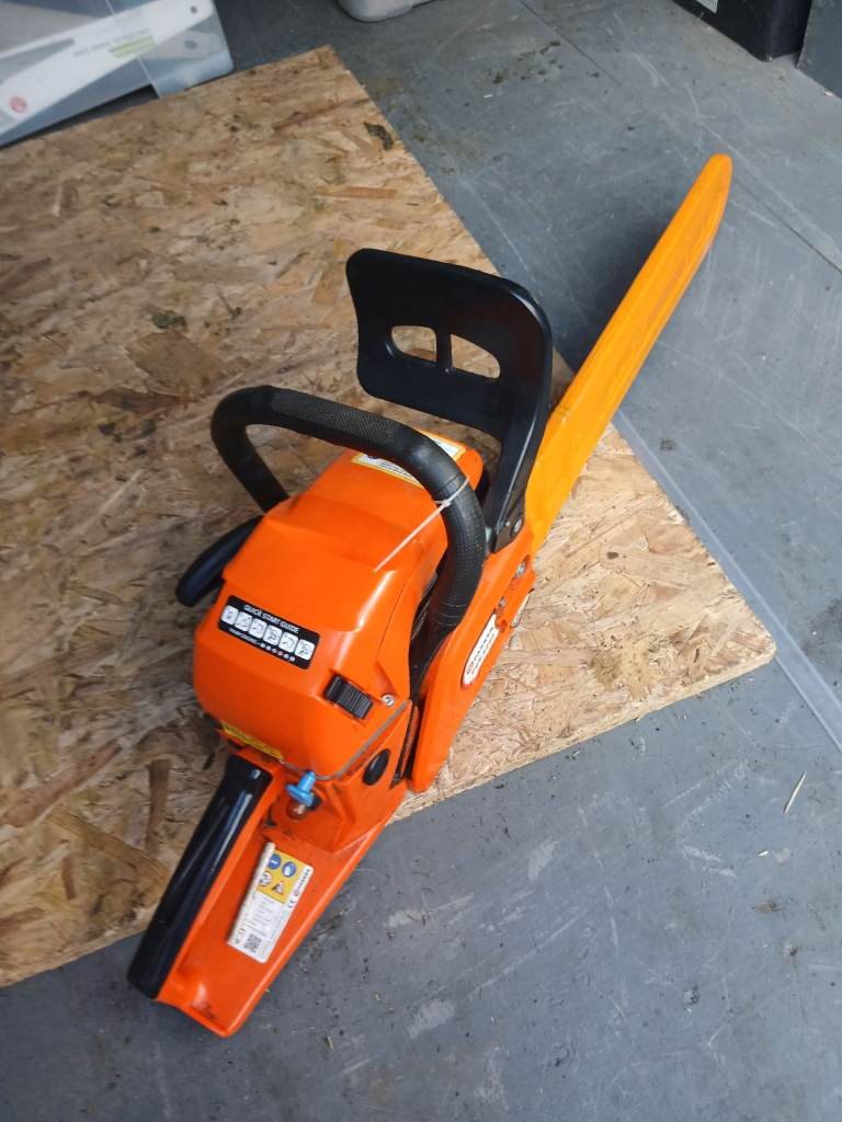 Petrol chainsaw 20" bar 