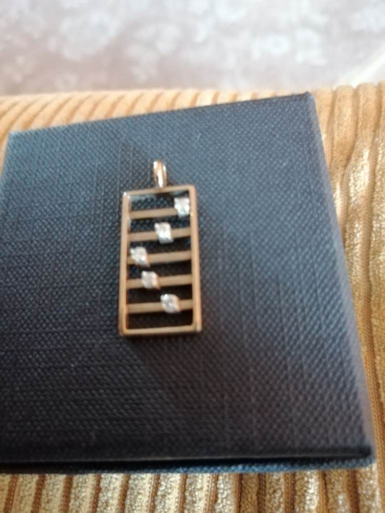 9ct HM yellow gold Abacus Pendant