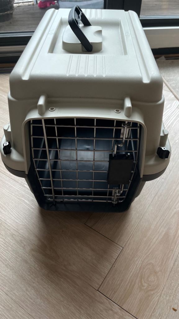Pet carrier