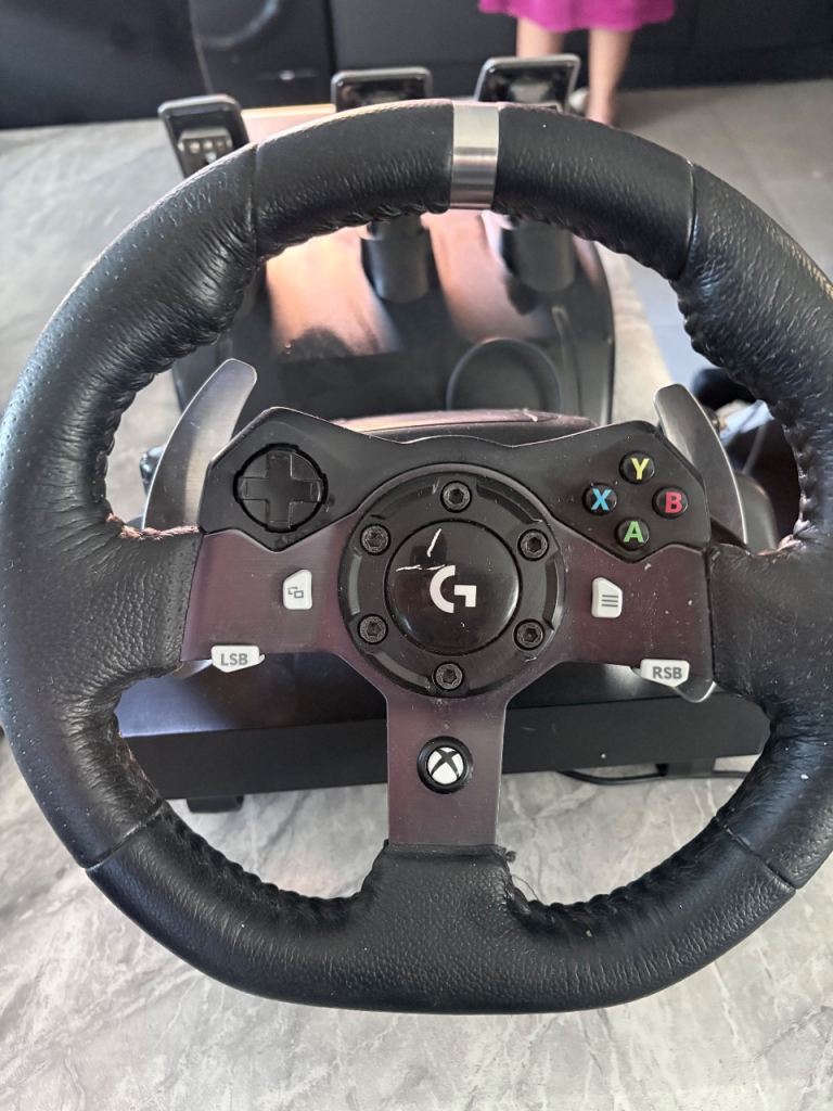 Logitech Xbox pc steering wheel +pedals+ shifter 