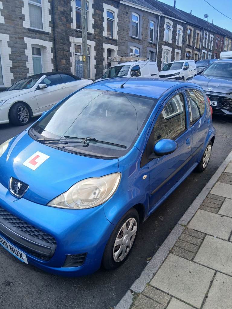 Peugeot, 107, Hatchback, 2009, Manual, 998 (cc), 5 doors