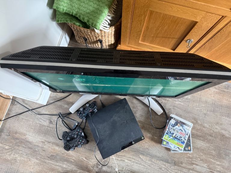 Large flat screen TV, full working order. No remote control