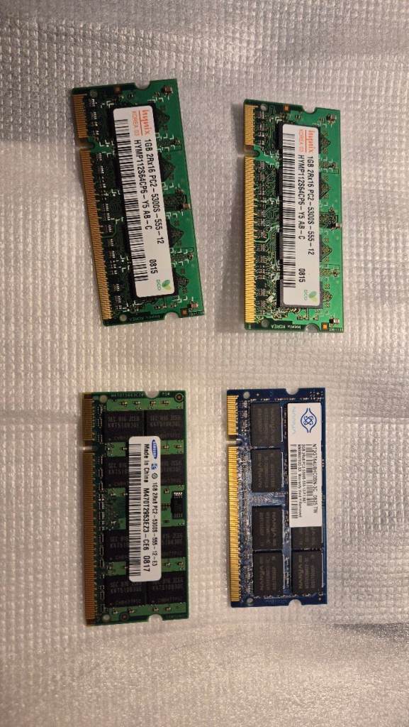 laptop memory x 4 - samsung hynix nanya