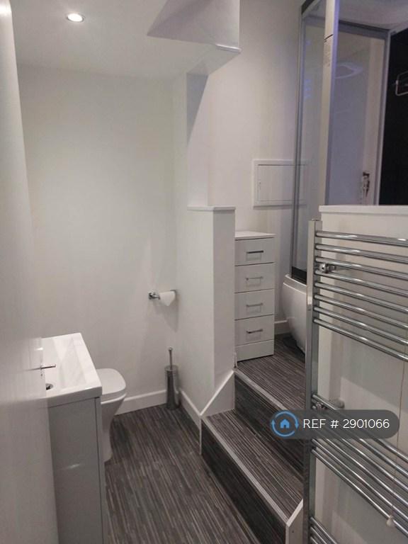 1 bedroom flat in Lucerne, Ilfracombe, EX34 (1 bed) (#2901066)