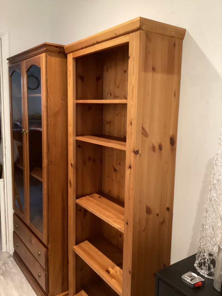 Versatile, Good Quality, Derby Pine “Ashbourne” display/storage unit