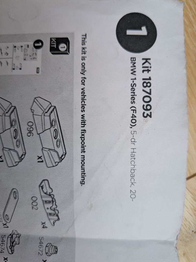 Thule 187093 roof bar kit for BMW 1 series
