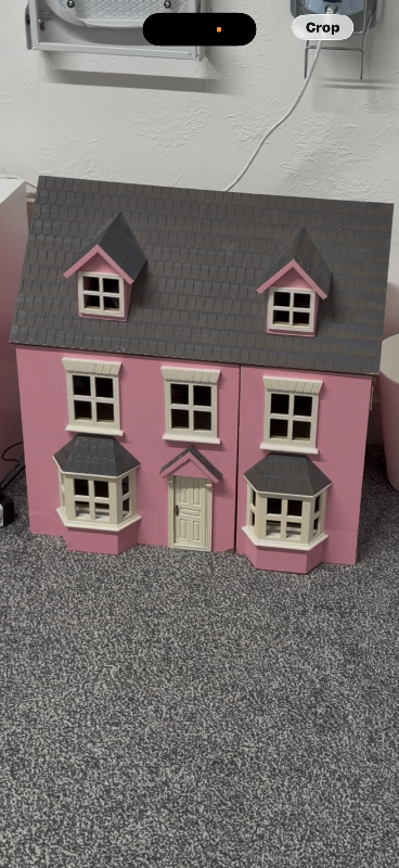 doll house with furniture