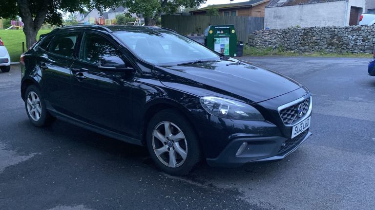 Volvo, V40 D4 cross country, Hatchback, 2015, Manual, 1969 (cc), 5 doors