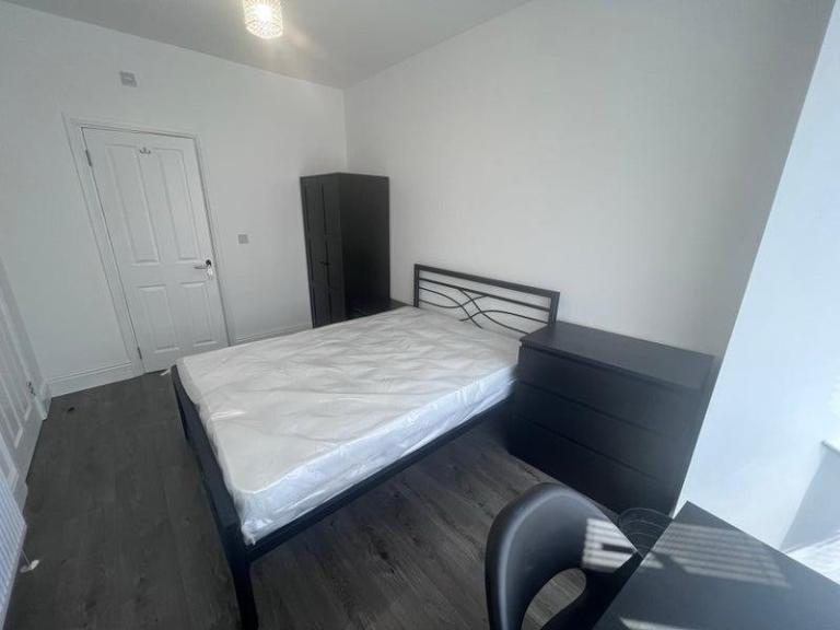 EMERGENCY HOUSING DSS NO MOVE IN FEE 