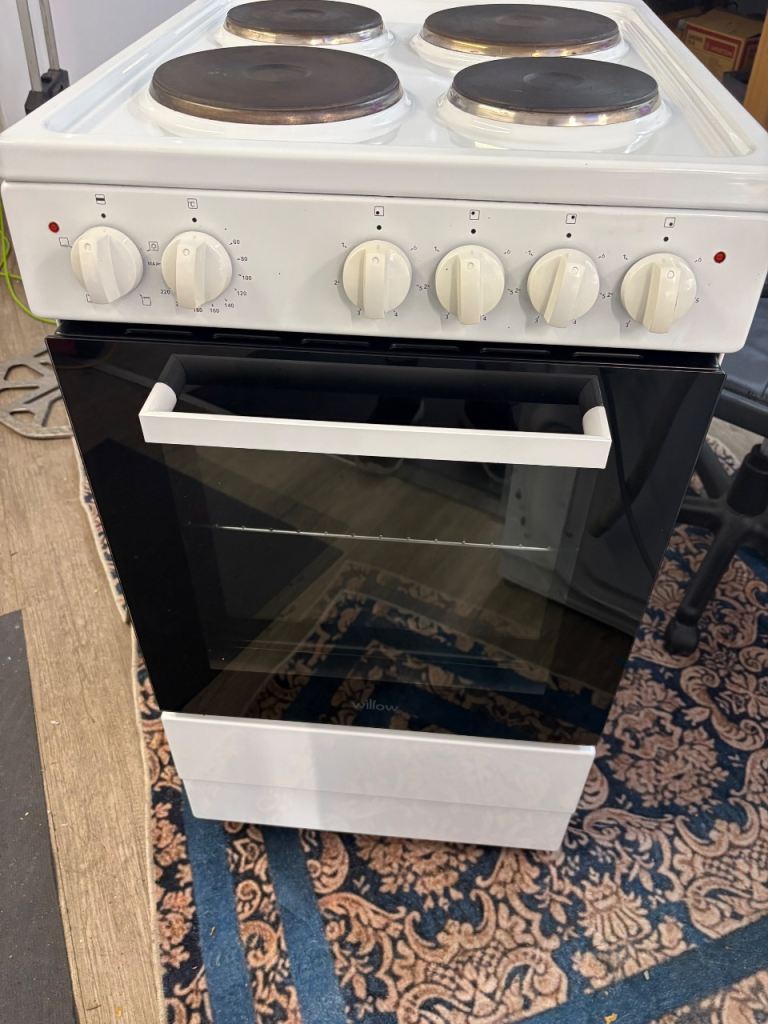 50 cm ELECTRIC cooker ( bootle) collect / delivery available 