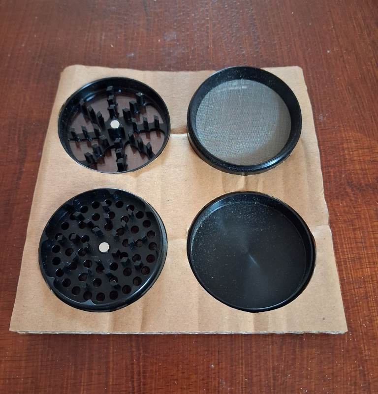 Brand New Anpro 63mm Herb Grinder - 4-Piece Zinc Alloy Spice Mill (Black)