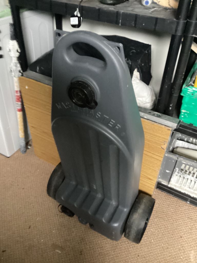 Caravan waste water container 