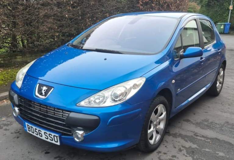 1 Prev Owner. Low Miles. MOT:12/02/27. Park Sensors. Peugeot 307 SE 1.6 Pet - 5 door - Manual. 06/56