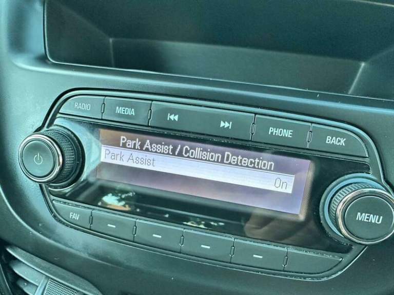 2016 Vauxhall Viva 1.0 SE 5dr [A/C] HATCHBACK PETROL Manual