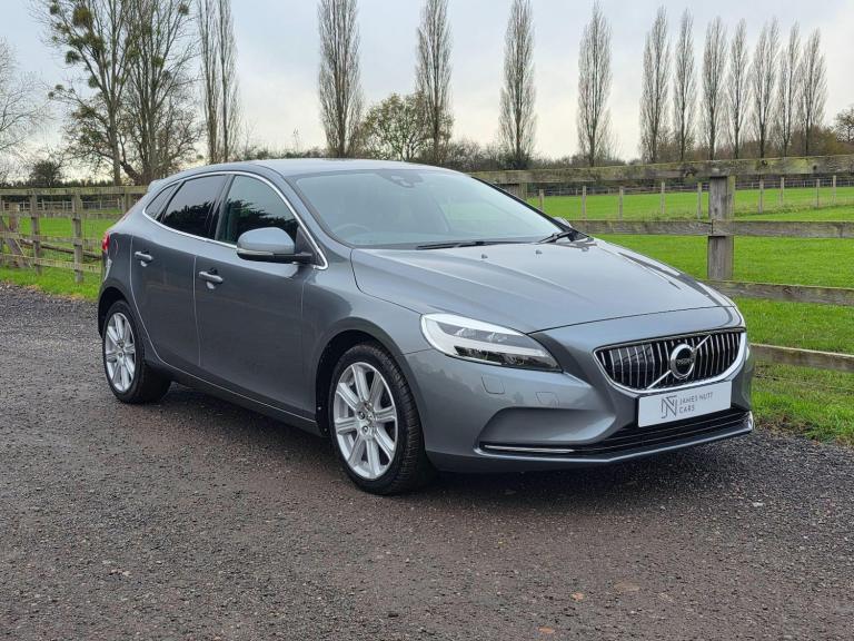2017 Volvo V40 2.0 T3 Inscription Euro 6 (s/s) 5dr HATCHBACK Petrol Manual
