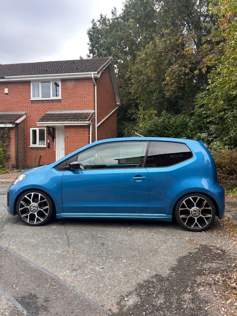 Volkswagen, UP, Hatchback, 2017, Manual, 999 (cc), 3 doors