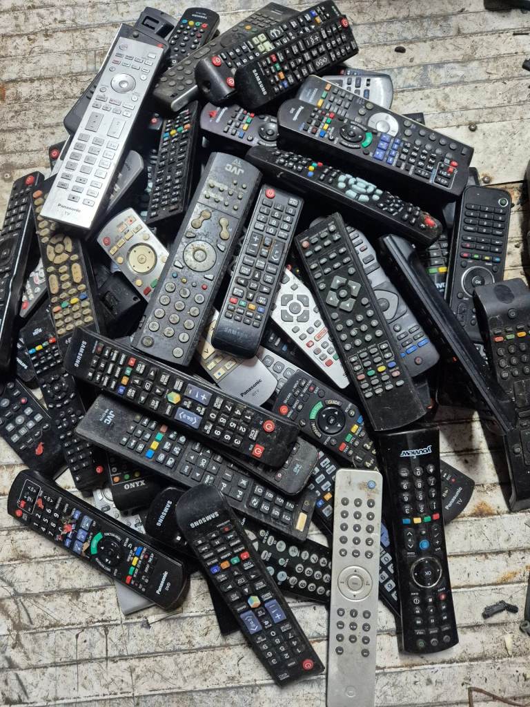 wholesale job lot 80 variable model tv remote control job lot only