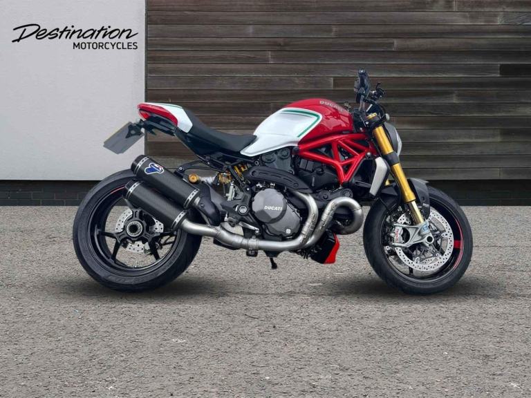 image for 2017 Ducati M1200 S Petrol red Manual