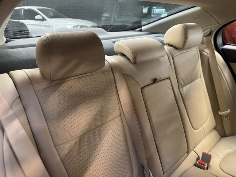 2010 Jaguar XF 3.0d V6 Premium Luxury 4dr Auto SALOON DIESEL Automatic