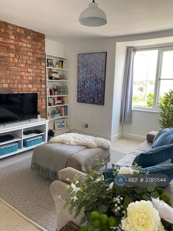1 bedroom flat in Winchester Avenue, London, NW6 (1 bed) (#2785544)