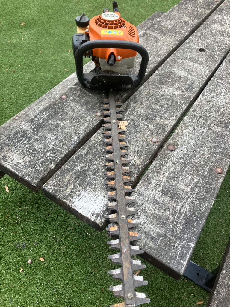 Hedge trimmer