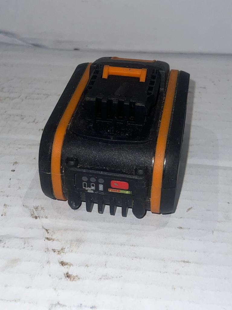 WORX Power Share 20V 4.0Ah Battery Pack – Good Condition