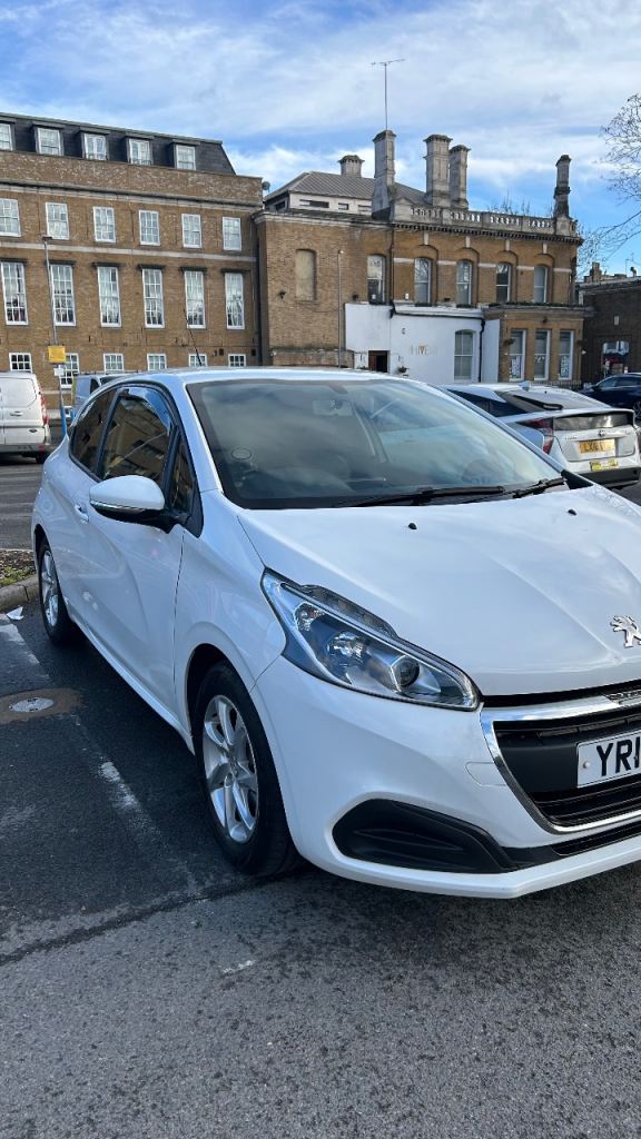 Peugeot, 208, Hatchback, 2016, Manual, 999 (cc), 3 doors