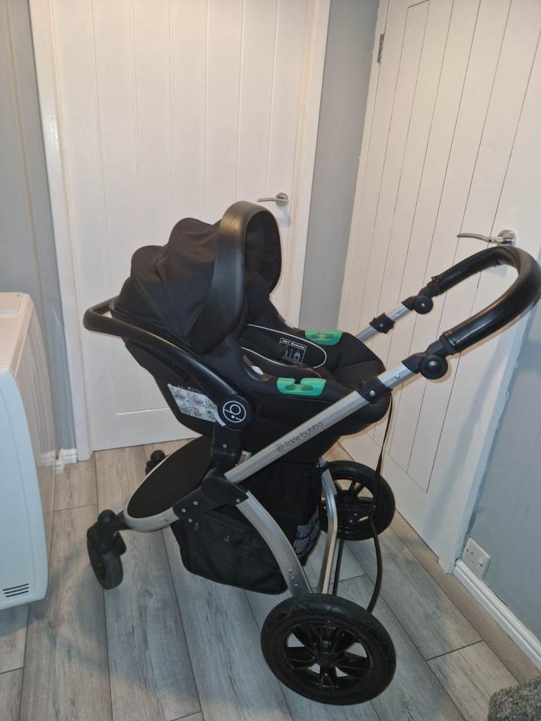 Ickle bubba stomp travel system. Pram and car seat