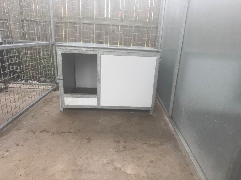 Dog Box / Kennel