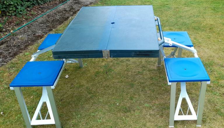 Kids Folding Table and chairs