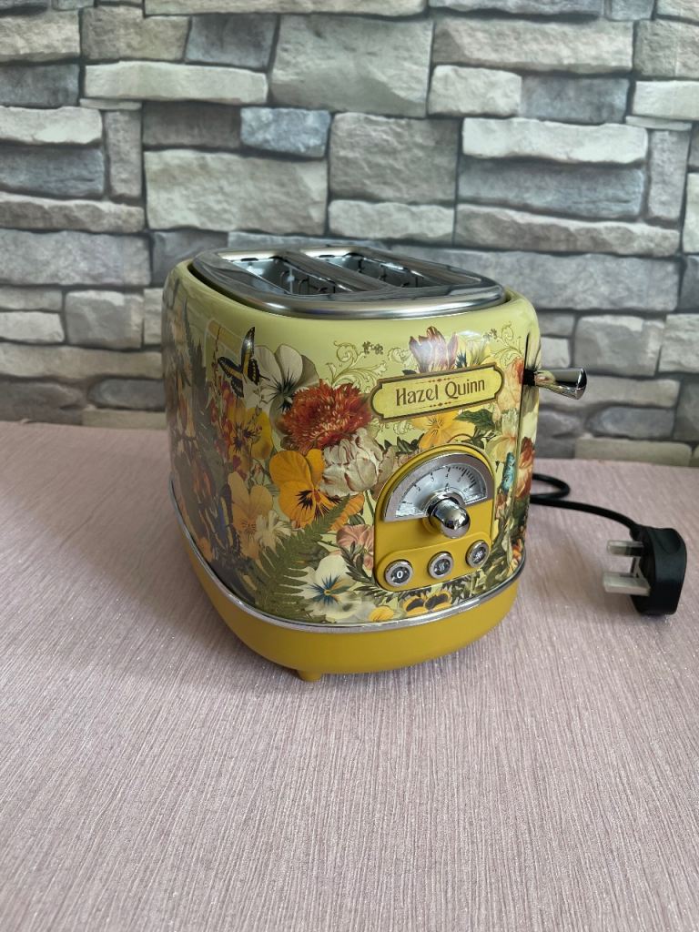 Hazel Quinn x Eduardo Recife 2 Slice Toaster - Retro Vintage Style