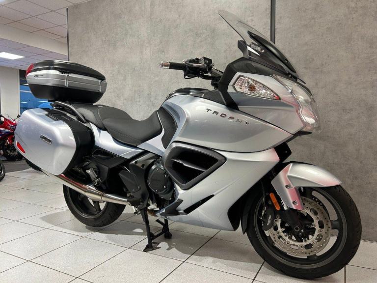 63/2013 Triumph Trophy 1200 - 35833 miles - FANTASTIC CONDITION!