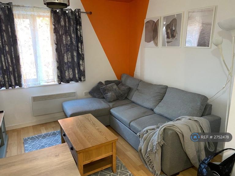 1 bedroom flat in Leeds, Leeds, LS7 (1 bed) (#2752478)