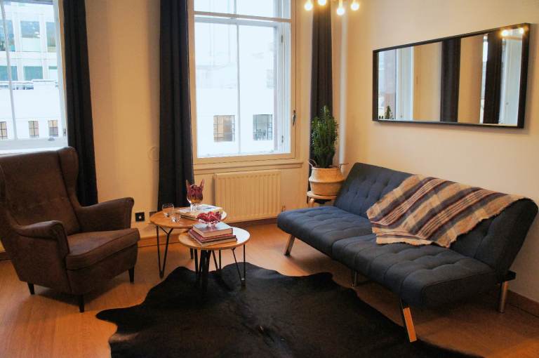 Stylish City Centre Flat Minutes from Glasgow Central – Secure Entry, Top Location