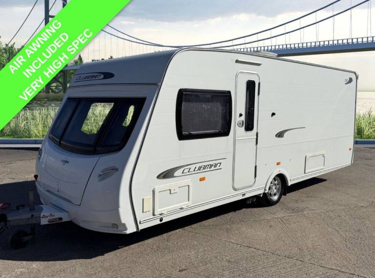 2011 LUNAR CLUBMAN SI 4 BERTH TOURING CARAVAN Lovely Condition - Fixed Traverse Bed, Motor Mover,...