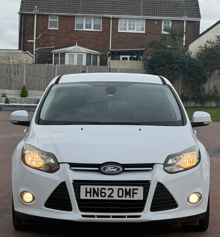 Ford, FOCUS, Hatchback, 2012, Manual, 1560 (cc), 5 doors