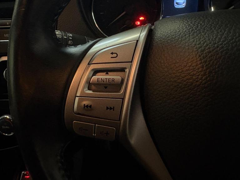 2014 Nissan Qashqai 1.2 DiG-T Acenta 5dr HATCHBACK PETROL Manual