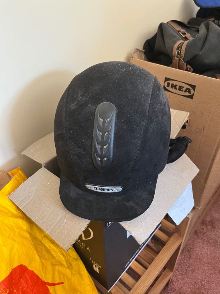Champion Junior X-Air Plus Riding Hat – Black, Size 7 1/2