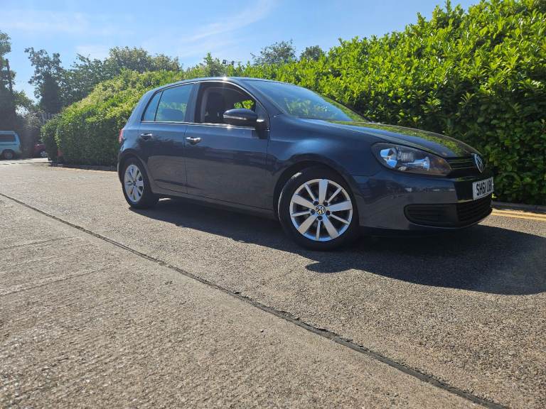 Volkswagen golf 2.0tdi bluemotion technology match edition £30 ayear tax economy model 6 speed 