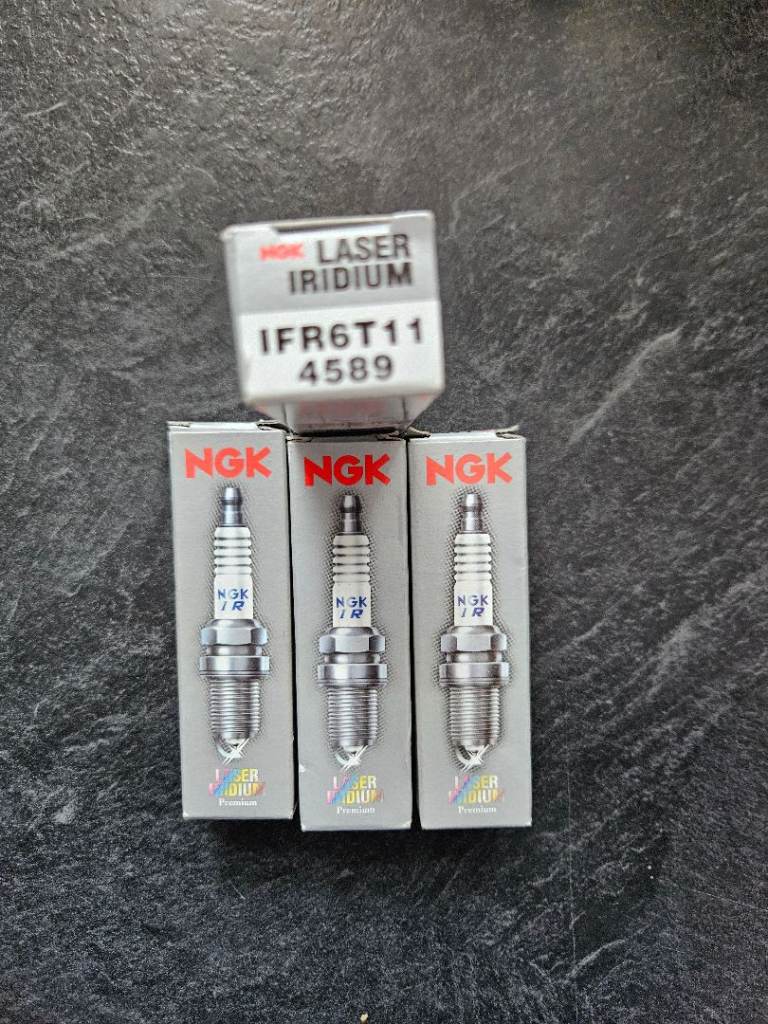  brand new NGK Laser Iridium 4589 plugs