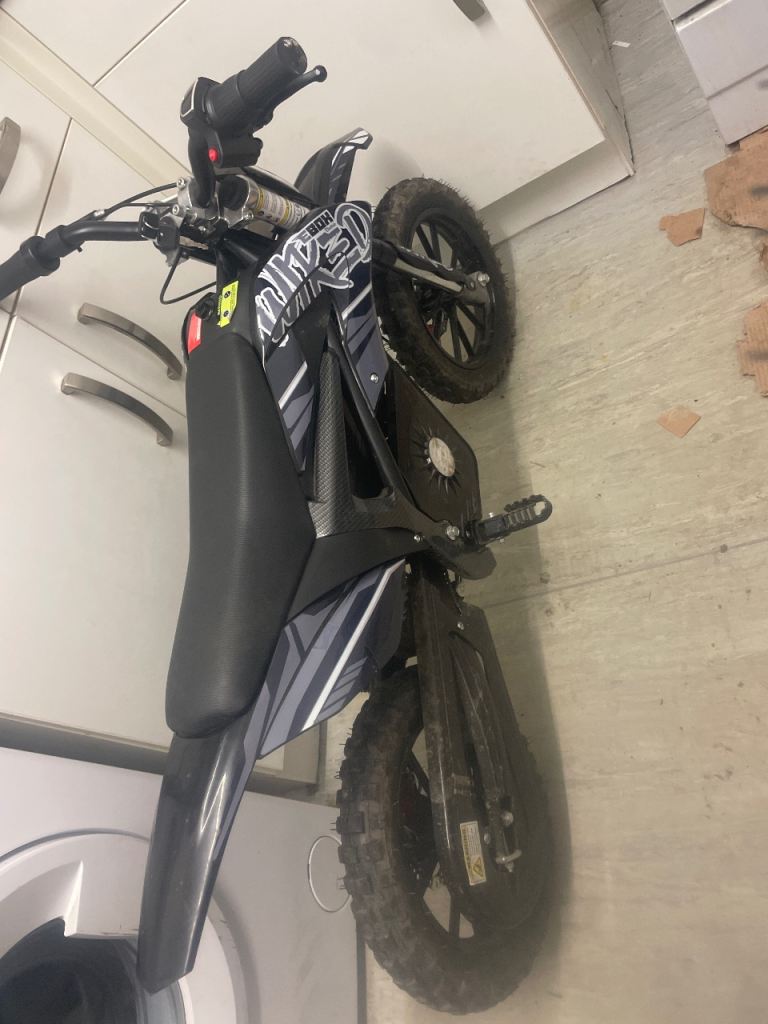 Kids stomp a bike brill condition hardly used 