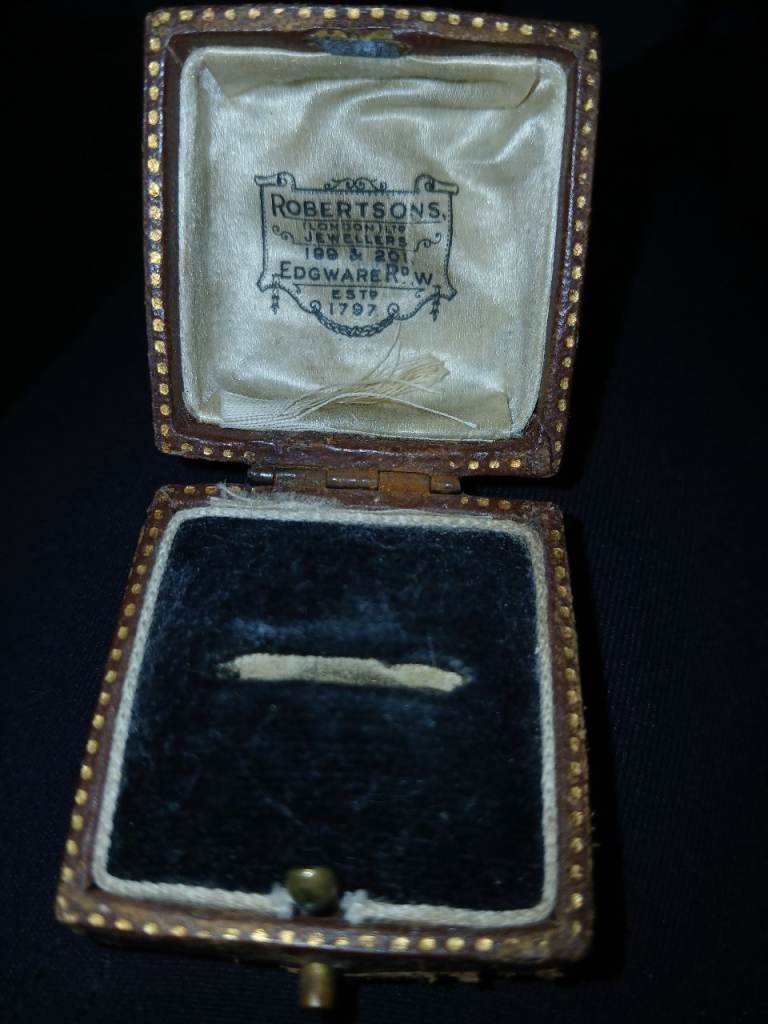 Antique Robertsons Jewellery Box – Brown Leather, Fair Condition