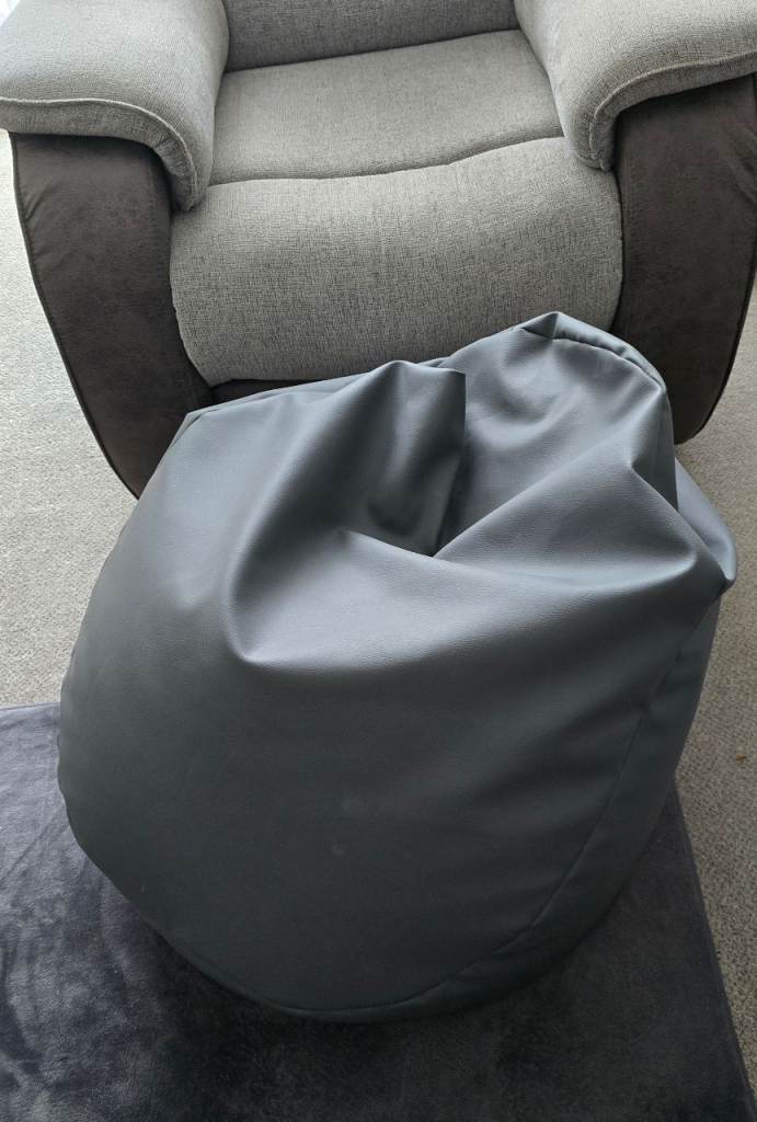 Bean bag TAKEN SUBJECT TO COLLECTION