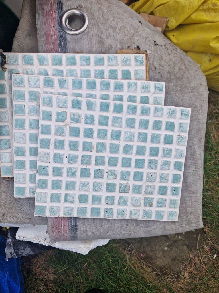 Aqua Ceramic Mosaic Tiles – Good Condition