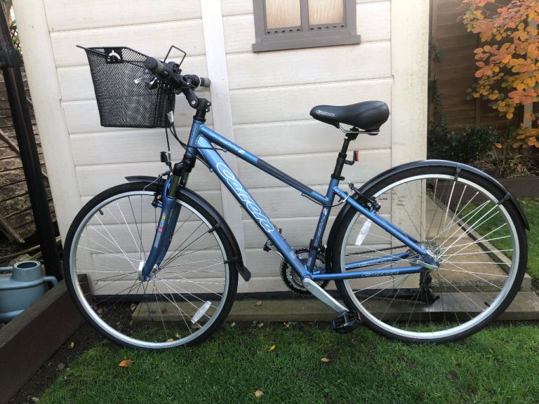 Carrera ladies bike 16” frame suitable to 5ft 9 like new hardly used 