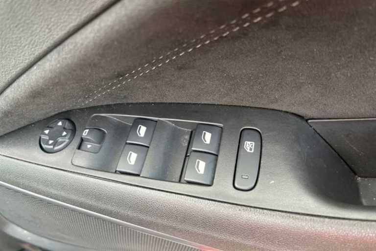 2022 Vauxhall Crossland 1.2 Turbo Ultimate 5dr HATCHBACK PETROL Manual