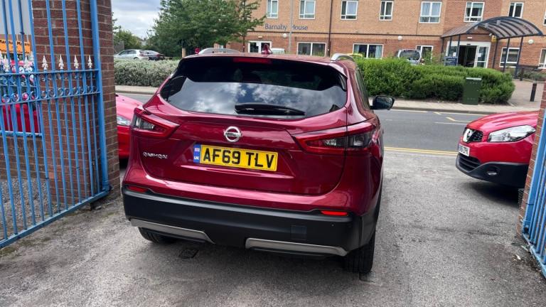 Nissan qashqai N1.5 dCi 115 N-Connecta 5dr 2 owners full Nissan history stunning