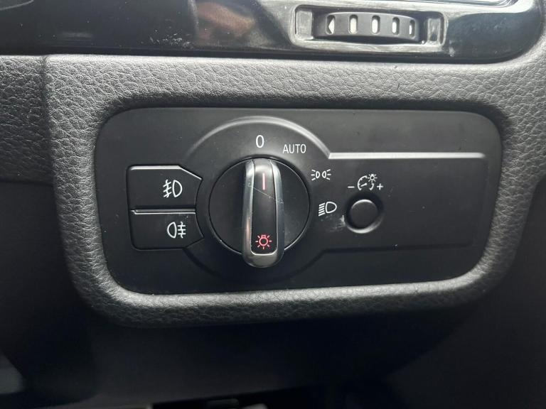 2014 Volkswagen Touareg 3.0 TDI V6 BlueMotion Tech R-Line Tiptronic 4WD Euro 5 (s/s) 5dr ESTATE D...