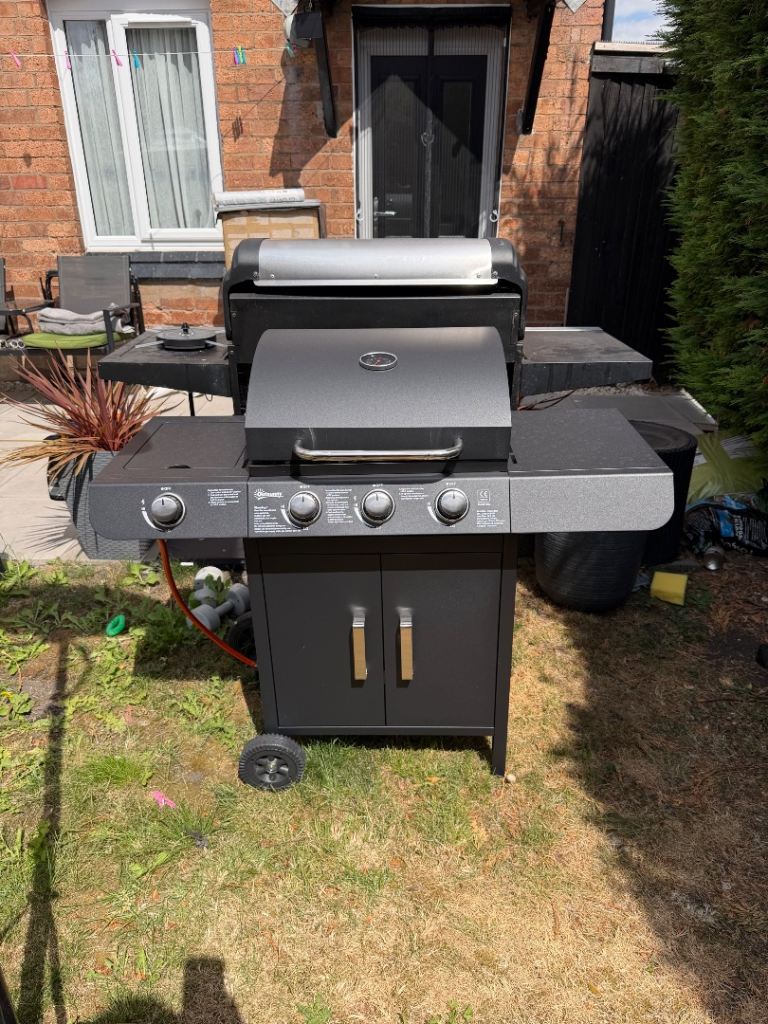 Outsunny 3 burner + hob Gas BBQ