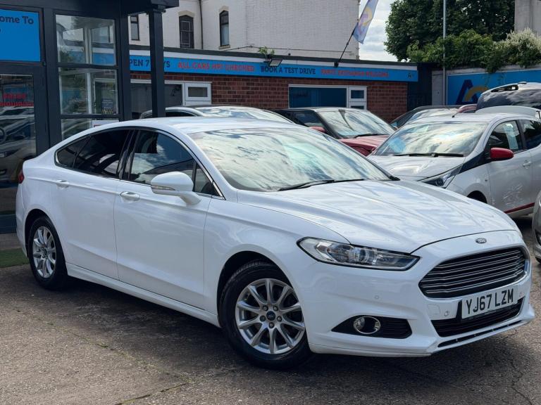 2017 Ford Mondeo 2.0 TDCi Zetec Hatchback 5dr Diesel Manual Euro 6 (s/s) (150 ps) HATCHBACK Diese...